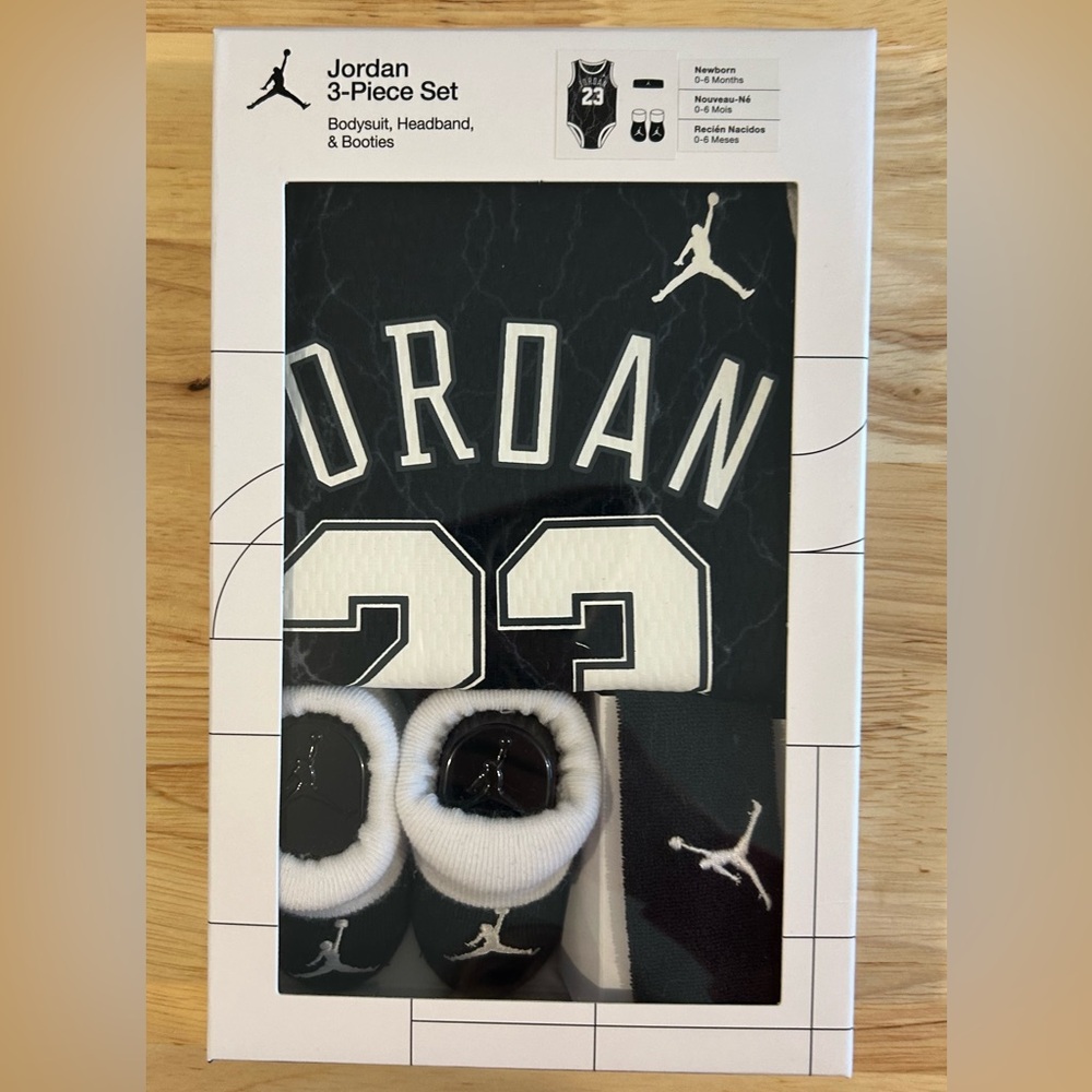 Nike Air Jordan 3-Piece Set